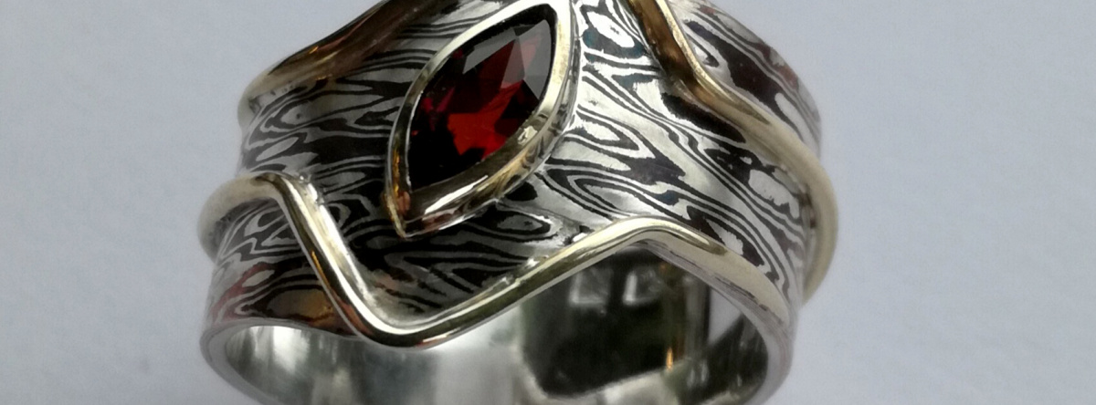 Mokume-gane ring-granaat.jpg