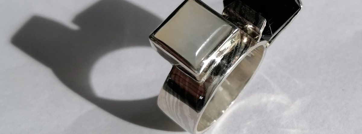 Gedenk-ring.jpg