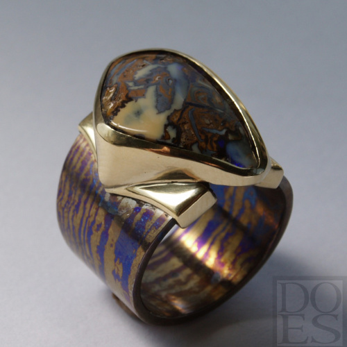 Opaal-Titaniumring-Doesdesign.jpg