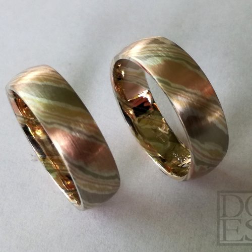 Mokume-gane-trouwringen-vierkleuren.jpg