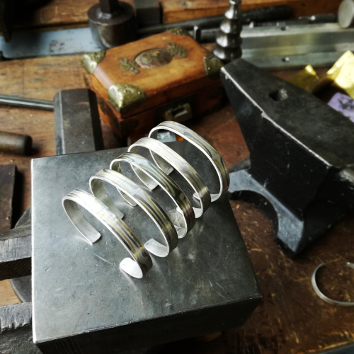 Relatiegeschenk-armbanden.jpg