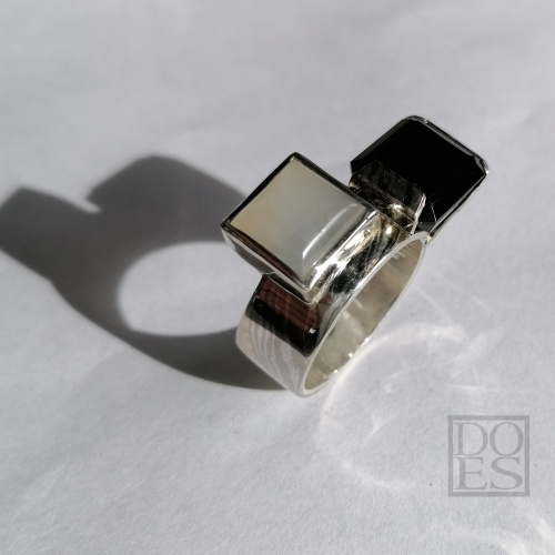 Gedenk-ring.jpg