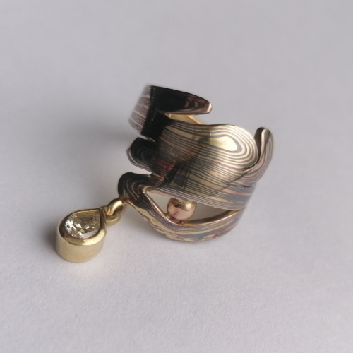 Damesring met diamant-Isis.jpg